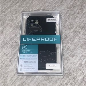 iPhone 11 Pro Lifeproof FRE case NEW